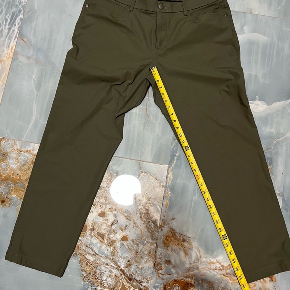 Lululemon Men’s 38” Pants - Picture 6 of 6